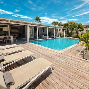 Boutique & Jt Curacao **** Willemstad
